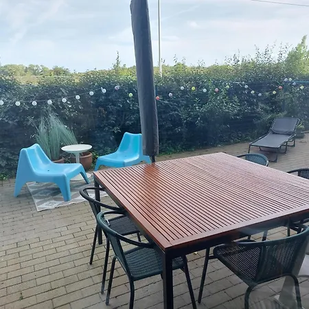 Apartment Gelijkvloers Vakantie-appartement Met Groot Zonnig Terras *